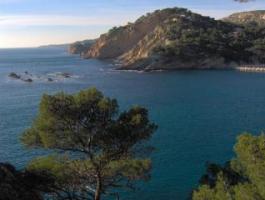 Maison à louer dans la calanque du Petit Méjean
